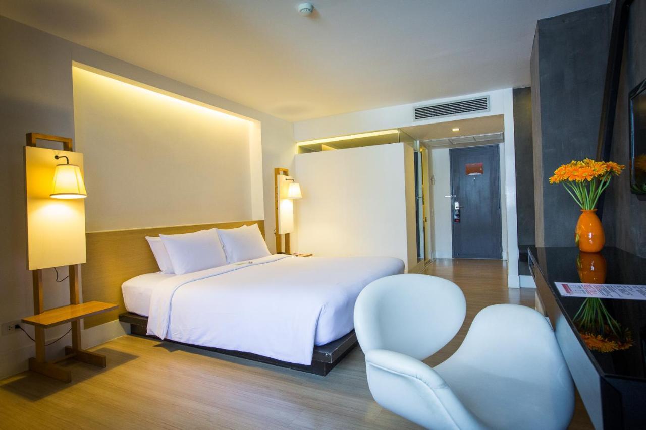 Trinity Silom Hotel Бангкок Екстер'єр фото