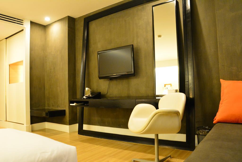 Trinity Silom Hotel Бангкок Екстер'єр фото