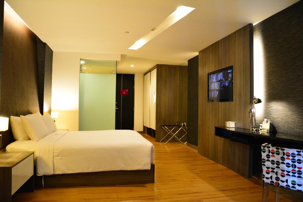 Trinity Silom Hotel Бангкок Екстер'єр фото