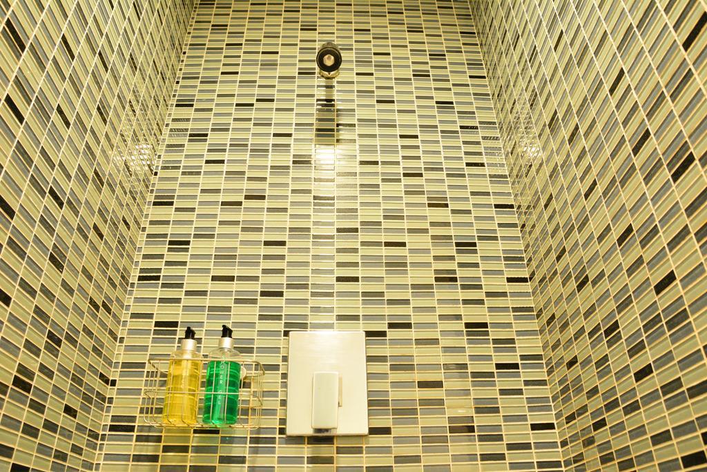 Trinity Silom Hotel Бангкок Екстер'єр фото