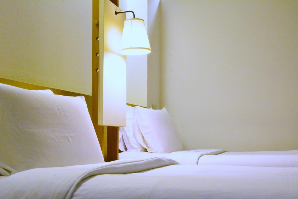 Trinity Silom Hotel Бангкок Екстер'єр фото